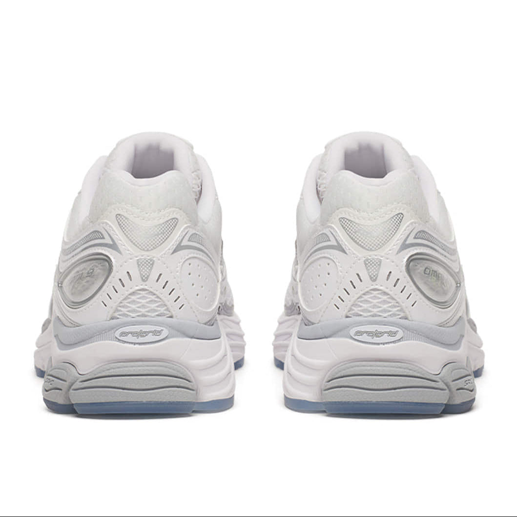2026 New Arrival Saucony ProGrid Omni 9 'White Silver'