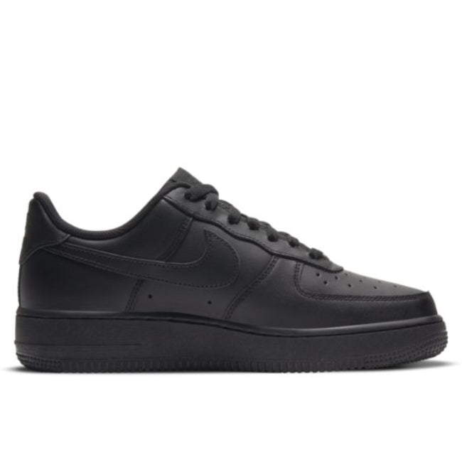 Nike Air Force 1 07 'Triple Black'