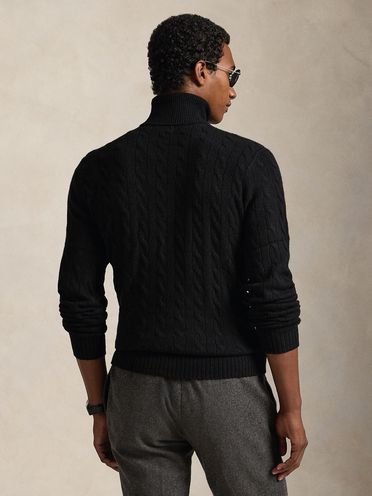 2026 New Arrival Maglia Collo Alto a Trecce Nero