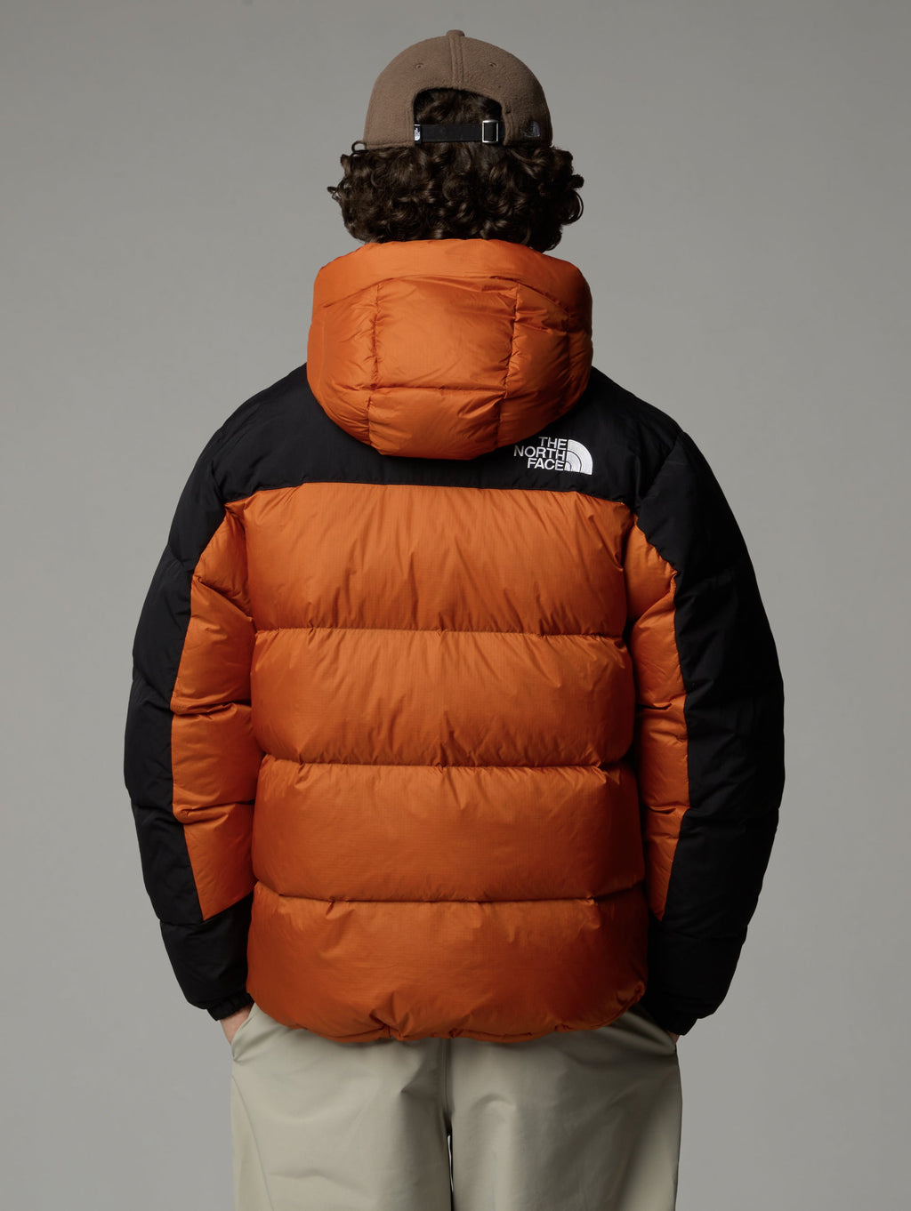 2026 New Arrival Piumino con Cappuccio Color Block Himalayan Terra/Nero