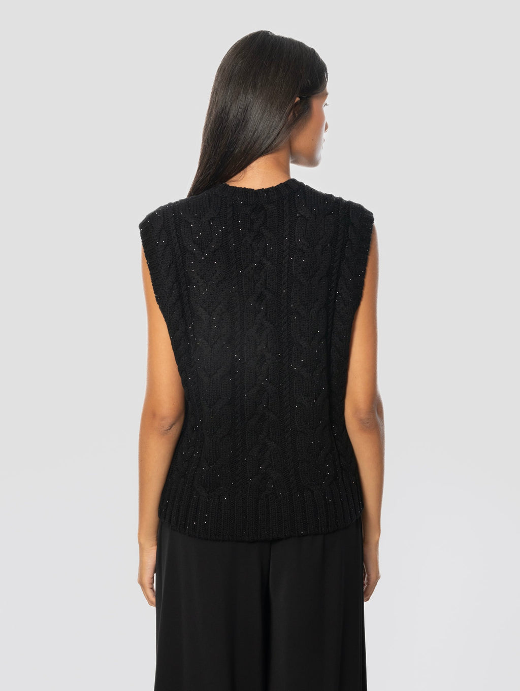 2026 New Arrival Maglione Girocollo a Treccia Piatta con Strass Applicati Nero