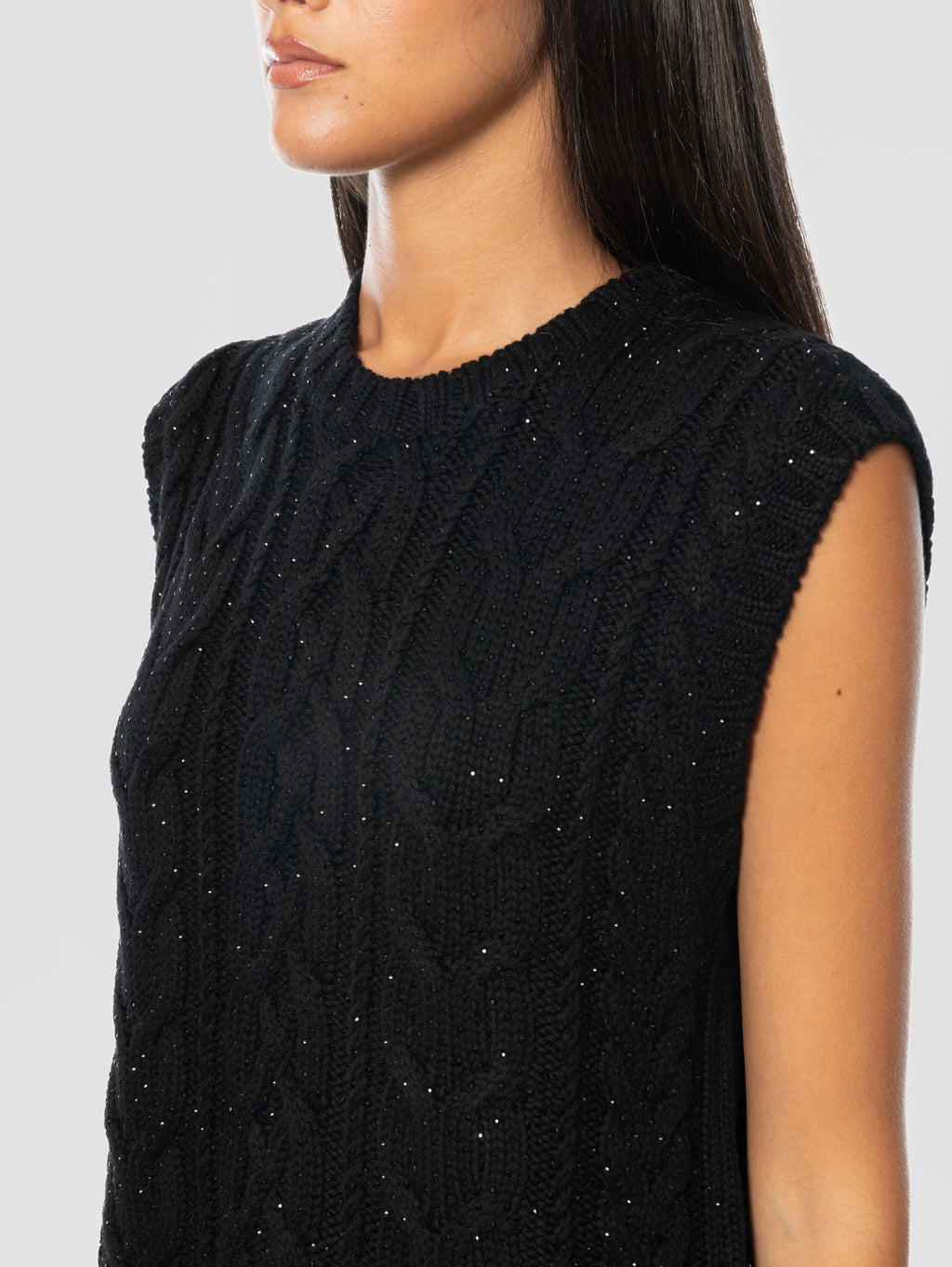 2026 New Arrival Maglione Girocollo a Treccia Piatta con Strass Applicati Nero
