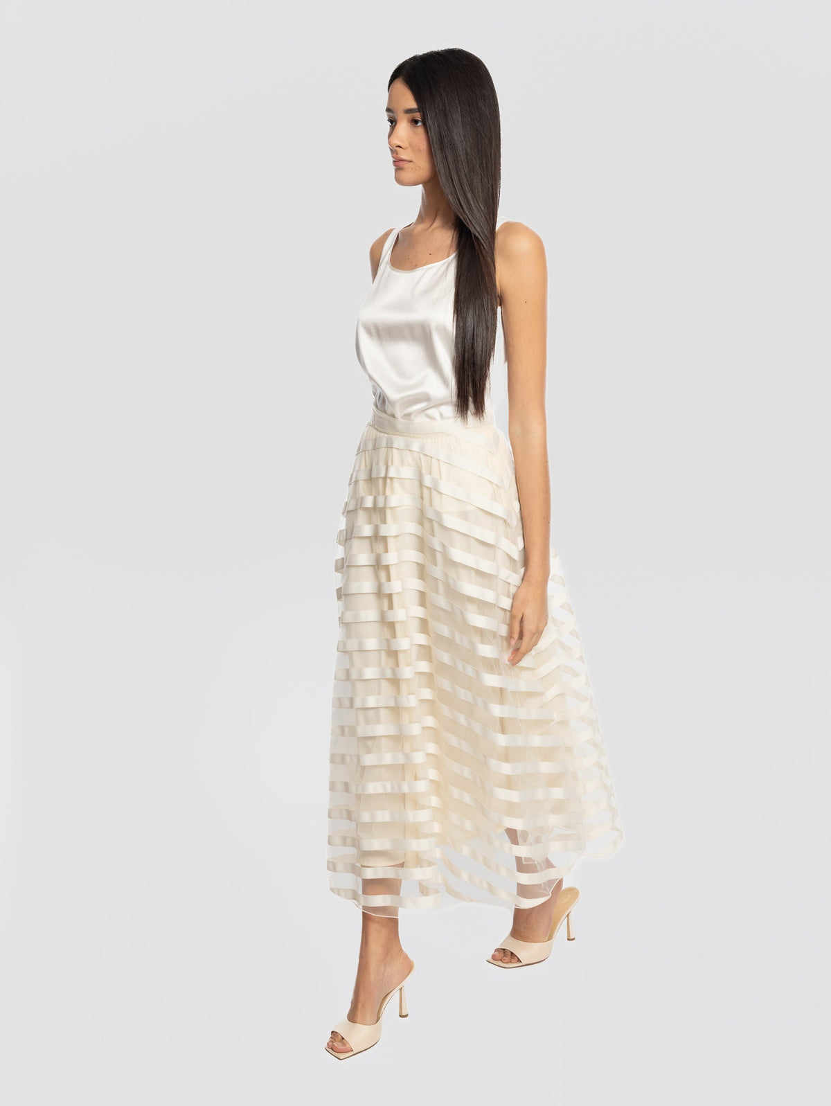 2026 New Arrival Gonna in Tulle Ricamato Sabbia