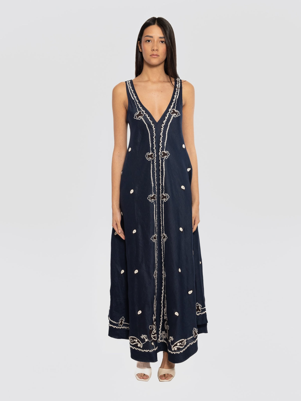 2026 New Arrival Abito Lungo in Lino con Ricami Blu