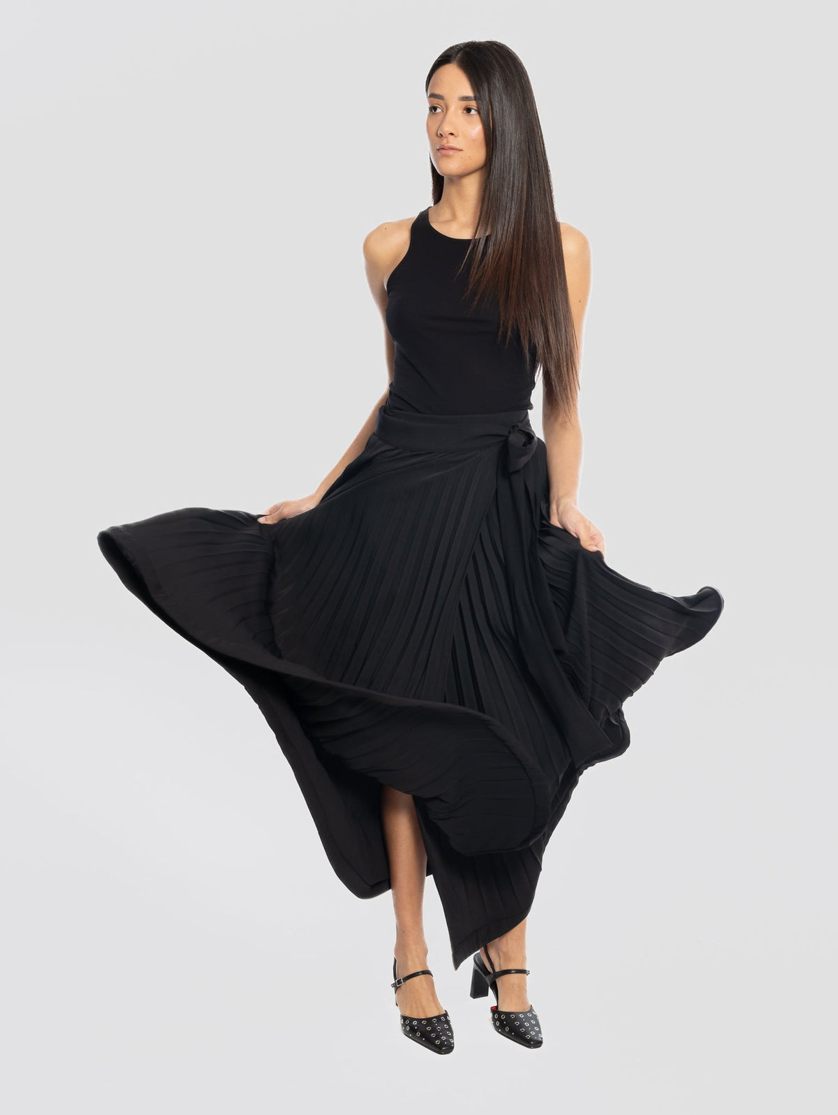 2026 New Arrival Gonna Lunga in Cady Plissé Soleil Nero