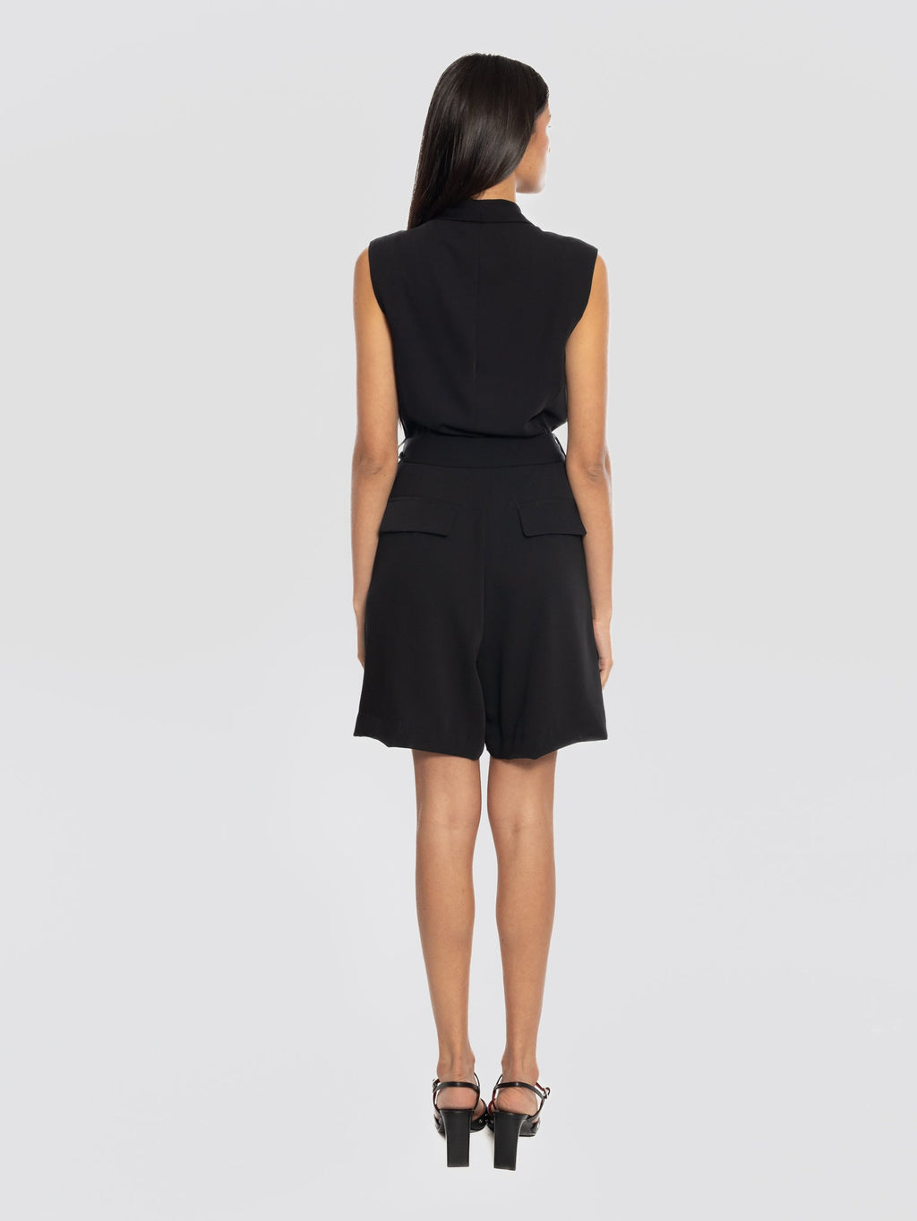 2026 New Arrival Tuta Corta in Cady Nero