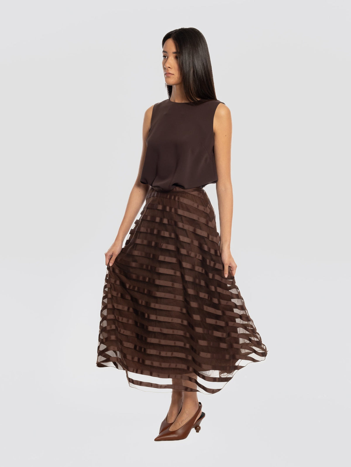 2026 New Arrival Blusa in Cady Girocollo Marrone