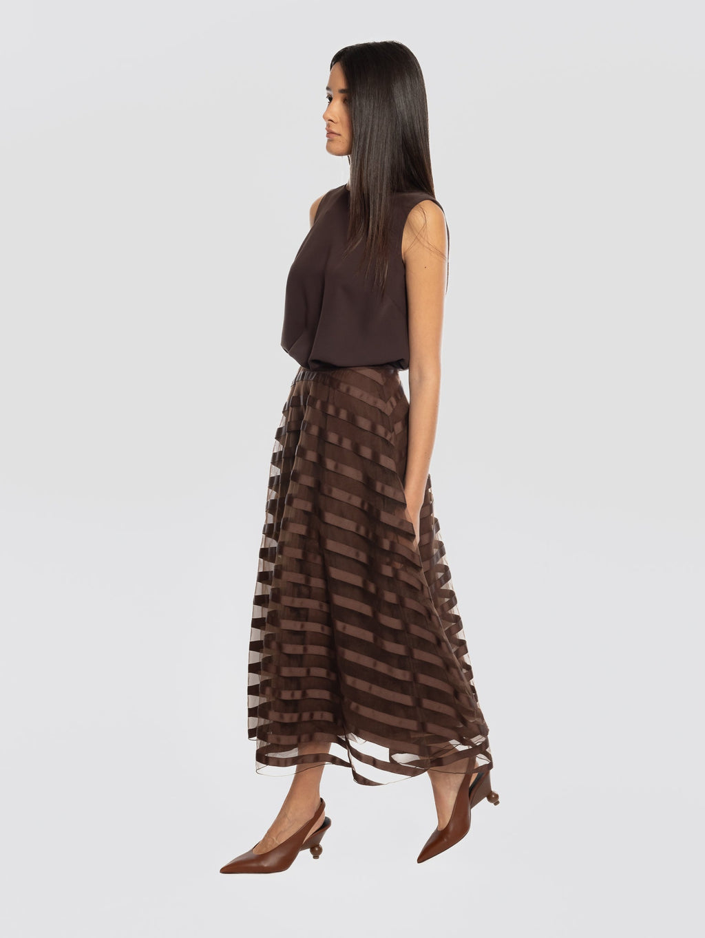 2026 New Arrival Blusa in Cady Girocollo Marrone
