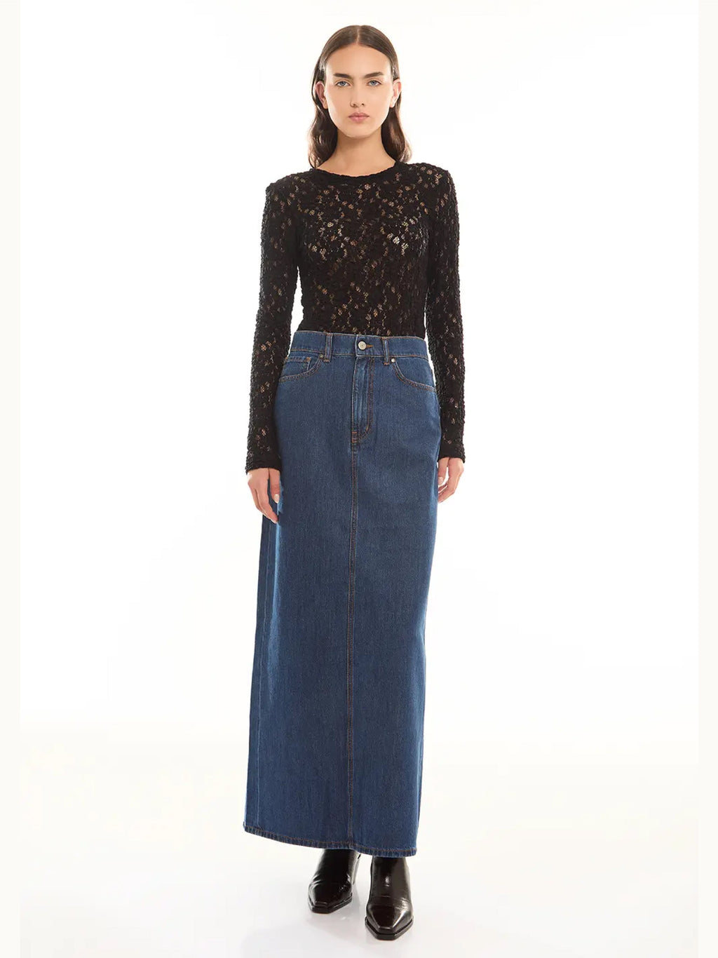 2026 New Arrival Blusa in Pizzo Girocollo Nero