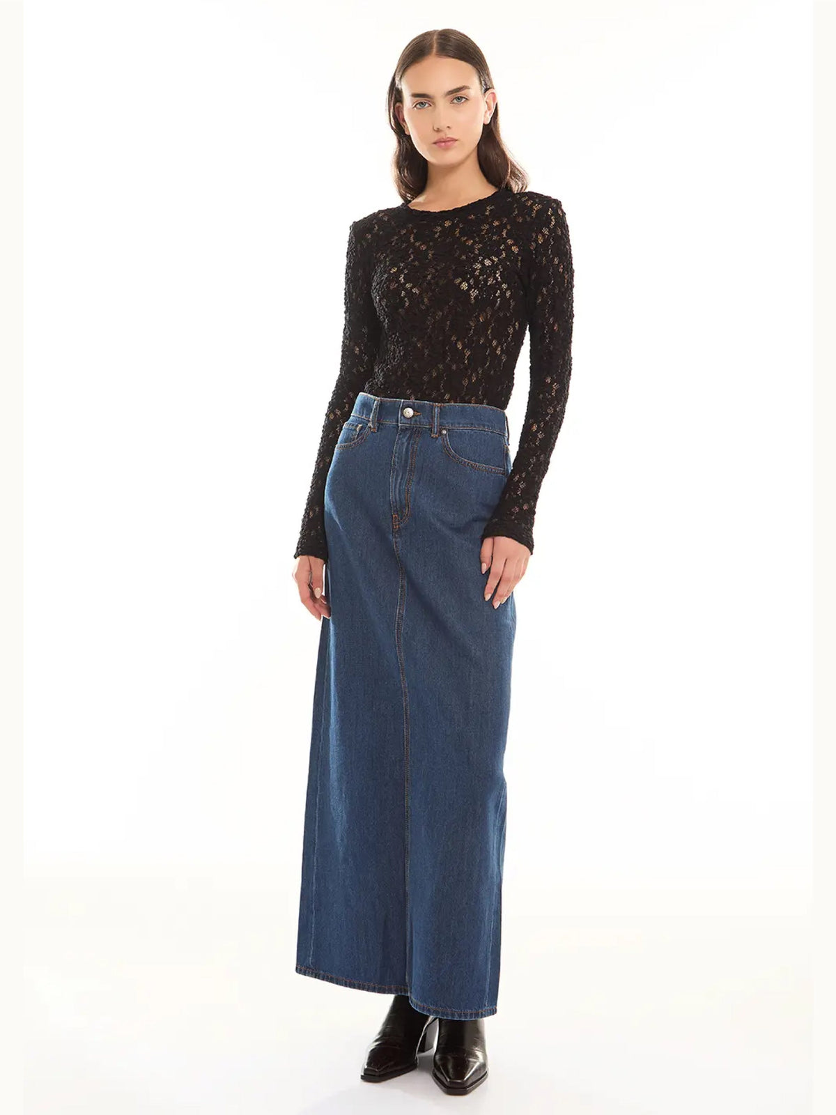 2026 New Arrival Blusa in Pizzo Girocollo Nero