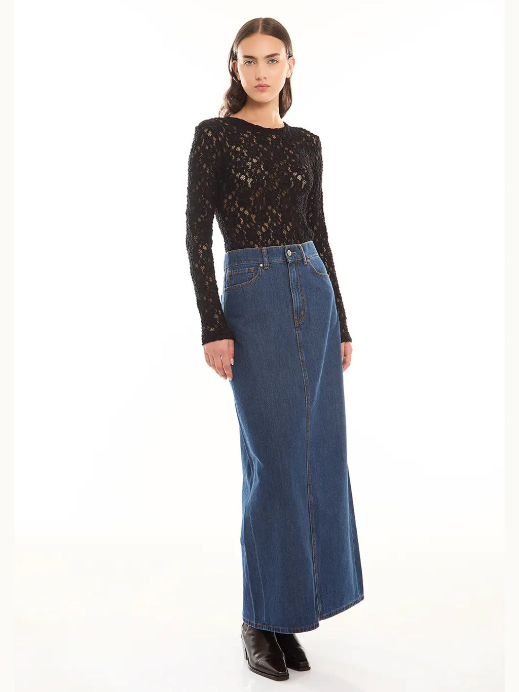 2026 New Arrival Blusa in Pizzo Girocollo Nero