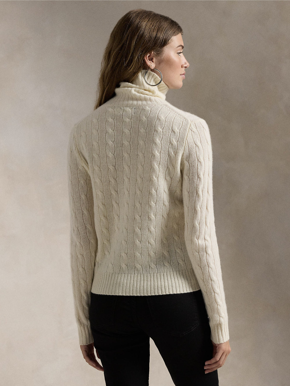 2026 New Arrival Maglia con Collo Alto a Trecce Crema
